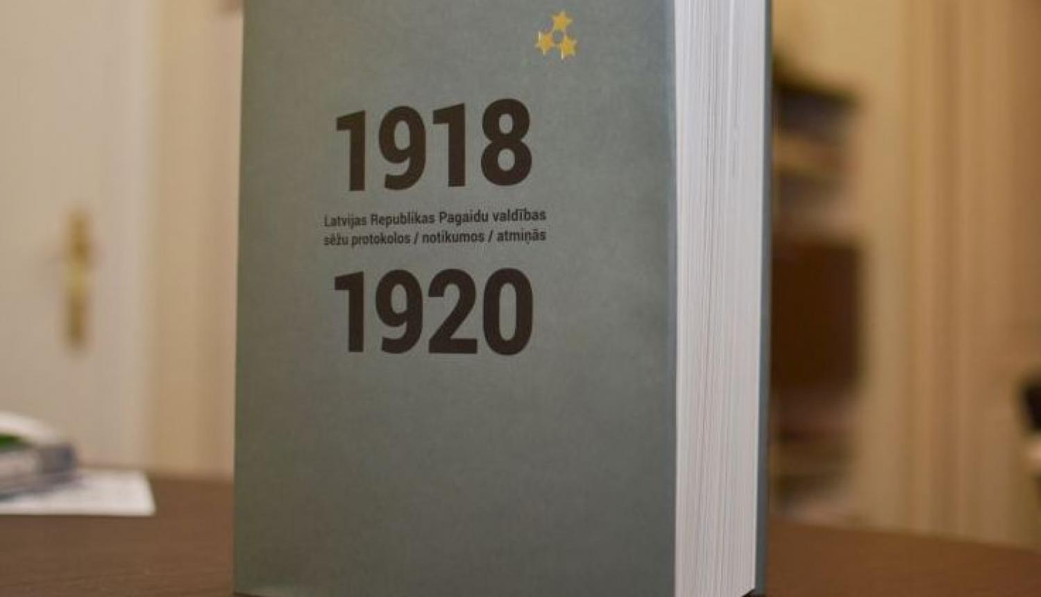 800 lappusēs par Latviju tās pirmsākumos