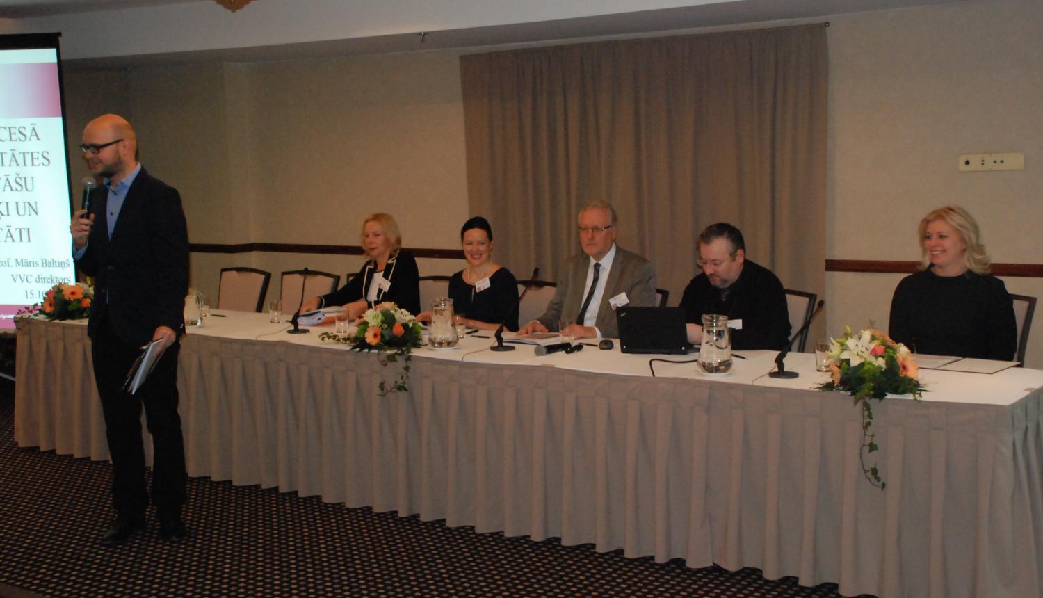 I.Kucina atklāj konferenci „Tulki un tulkotāji kriminālprocesā Latvijā. Eiropas prakse, iespējas un izaicinājumi”