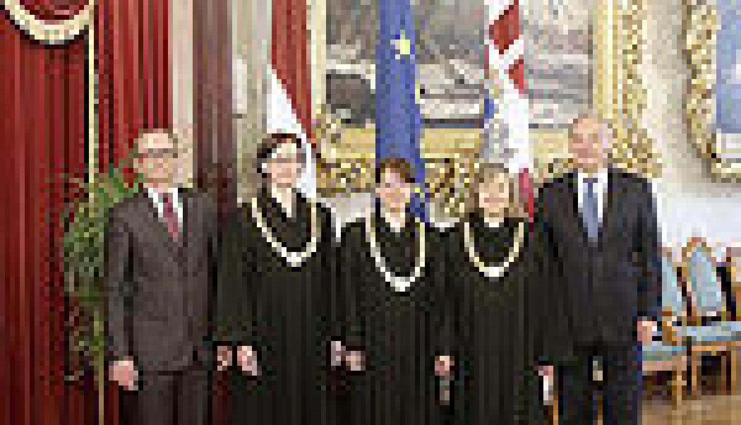 Tieslietu ministrs piedalās tiesnešu zvēresta došanas ceremonijā