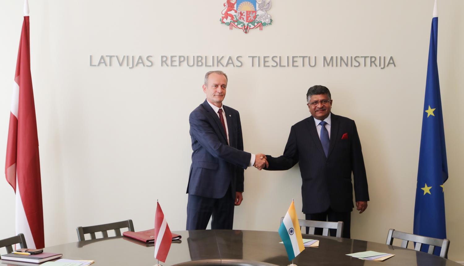 Latvijas un Indijas tieslietu ministri apspriež aktuālās attīstības tendences tieslietu jomā