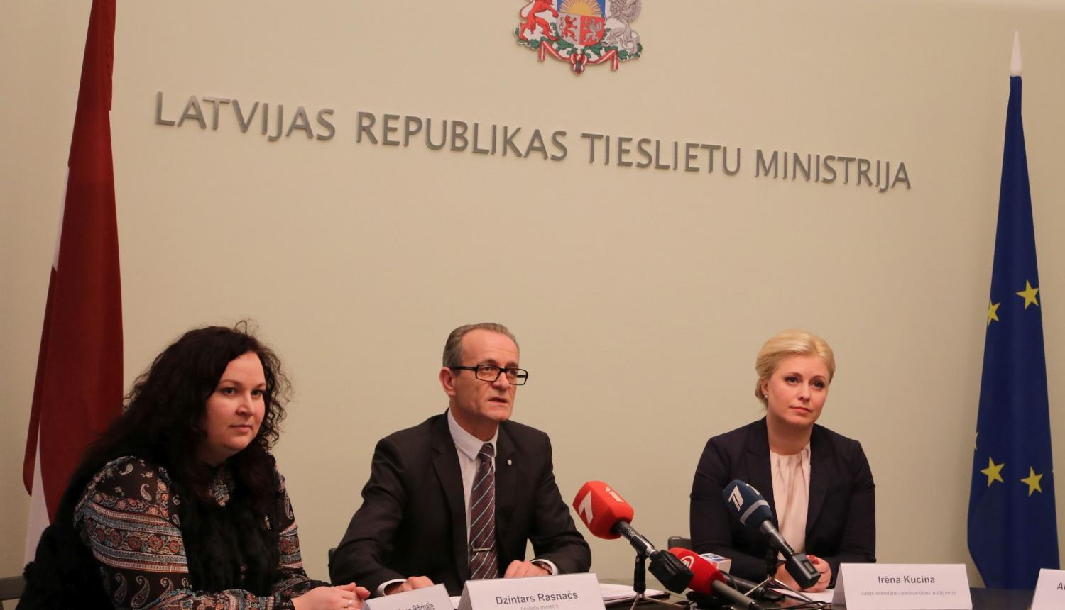 Paplašināsies informatīvā un juridiskā palīdzība Latvijas valstspiederīgajiem bērnu tiesību aizsardzībai ārvalstīs